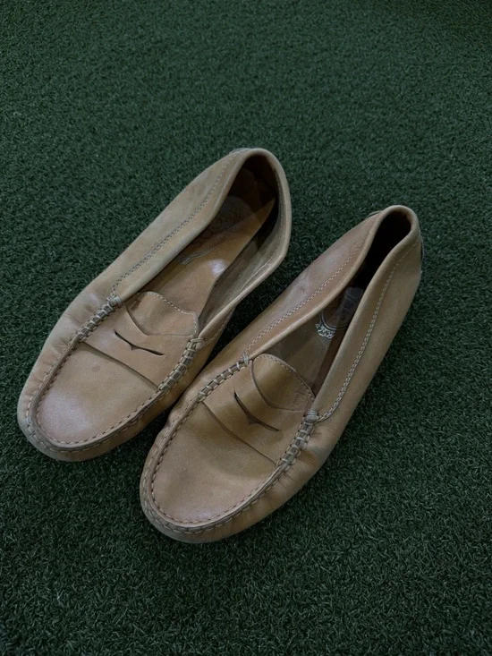 Tod's women’s Leather Penny Loafers in Cognac Brown - Picture 2 of 4